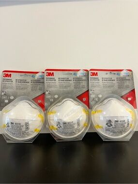3M 8210 N95 Respirator Mask - White (2-Pack)